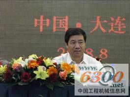 交通运输部公路司李华副司长在会上发言