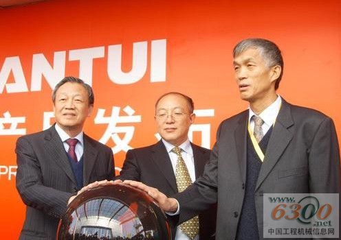 山推董事长_山推推土机(3)