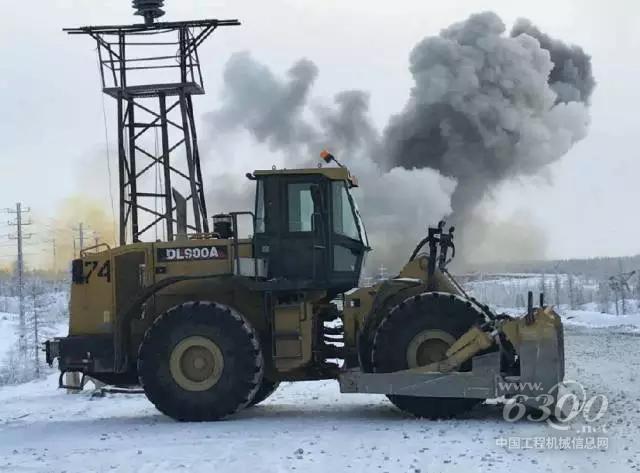 徐工DL900A轮推