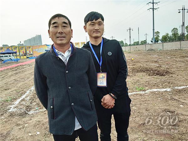 在父亲的帮助下，陈文裕才顺利进入了工程机械行业