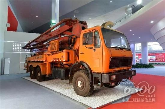 中国第一台37米泵车