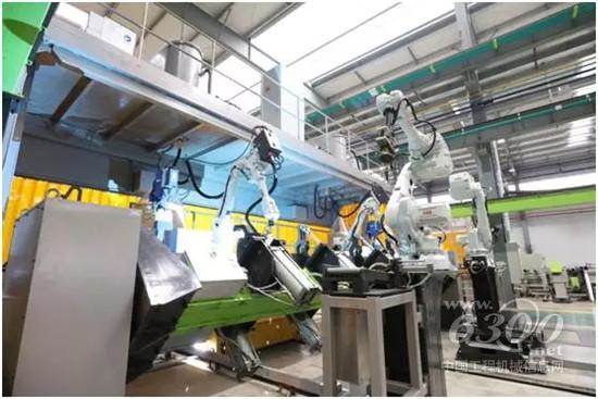 中联重科塔机智能工厂里的工业机器人
