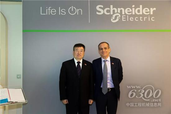 张晓仑访问施耐德电气集团法国总部