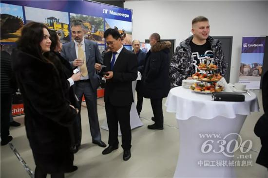 　　12月19日，柳工在俄罗斯的又一经销商网点——奥伦堡网点盛大开业，30余家区域关键客户参加盛会并祝贺。