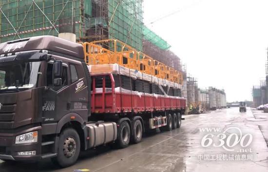柳工高空作业机械超百台发车！(图3)