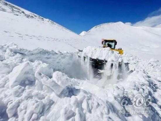 奉献雪域高原 山推助力西部建设(图6)