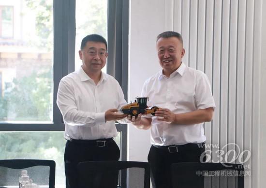 强强联手！徐工与内蒙古高速养护公司战略合作达成(图4)