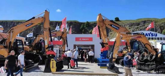 赞不绝口！三一挖机首次亮相英国Hillhead展(图1)