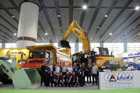 山东临工参加第八届广州国际砂石技术与设备展(图1)