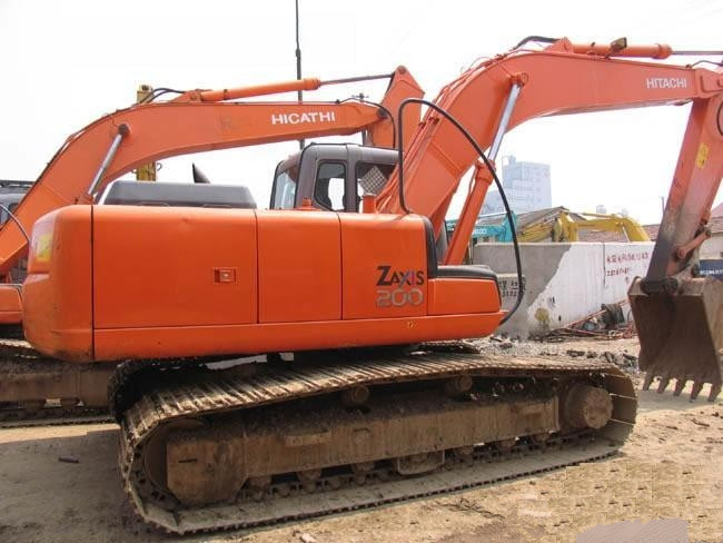 日立ZX200-3挖掘机
