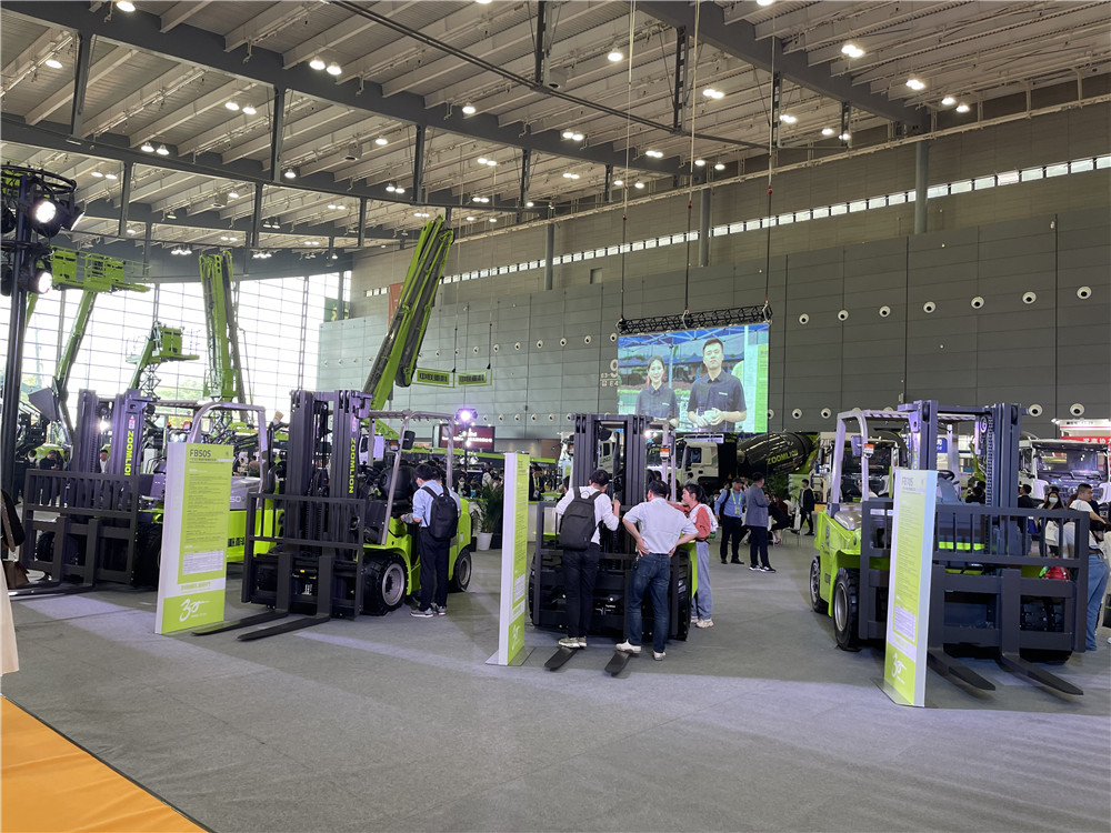 2023长沙国际工程机械展览会展台风采：中联重科