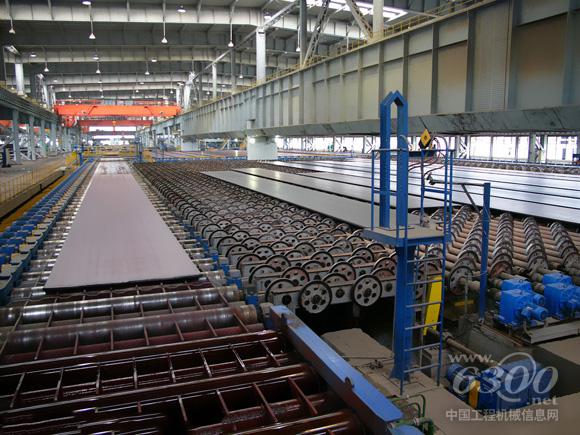 2015年全国钢材产量为112350万吨，比上年增长0.6%