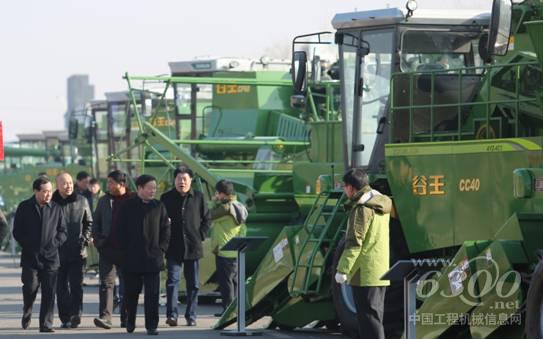 D:\照片\2.29东北商务会\选\参观\2L8A5981.JPG