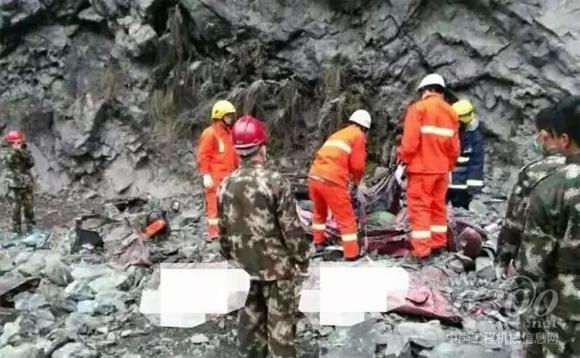 四川乐山官员勘察扶贫项目遇塌方 常林深度救援