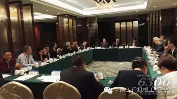 中国工程机械行业渠道共赢座谈会在泸州召开