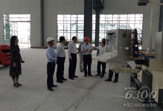 湖北仙桃市委书记胡玖明考察泰富重工（沙洋）基地