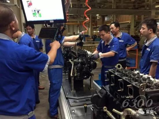 多缸机厂对国五柴油机装配进行跟踪指导