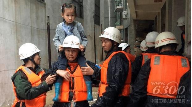 惊心动魄！甘肃暴洪灾害已致15人死亡 数万人受灾 ！(一)
