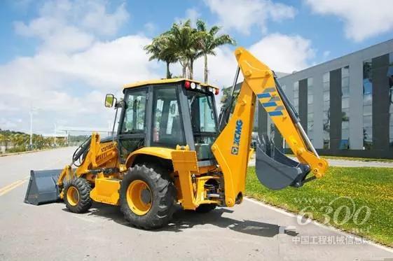 xt870br挖掘装载机(俗称"两头忙")精彩亮相