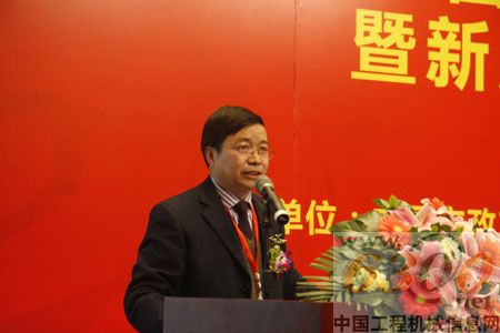 全国升降平台标准化委员会副秘书长 张华