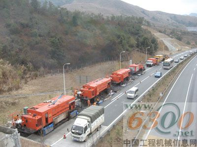 厦蓉高速桥头跳车治理过程中交通干扰小