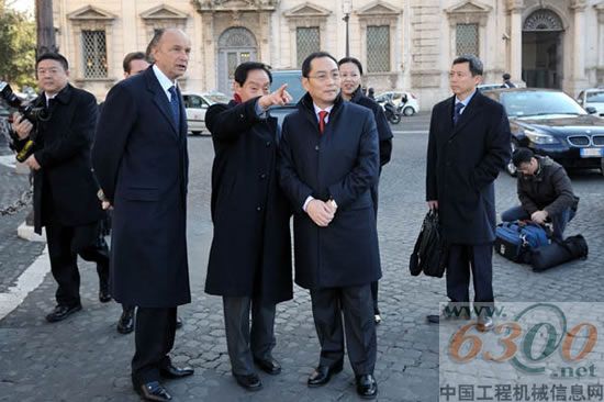 意大利总统为中联重科詹纯新董事长颁发金质奖章