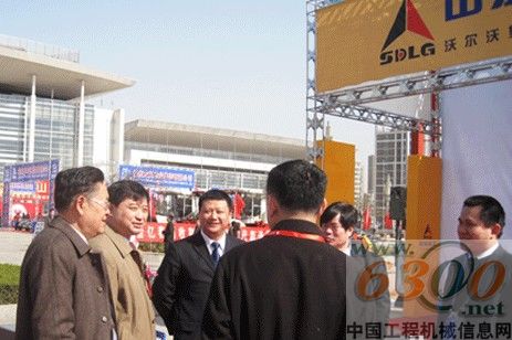 山东临工,装备