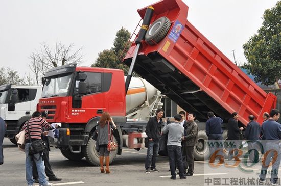 上汽红岩 重卡