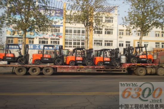 威肯叉车