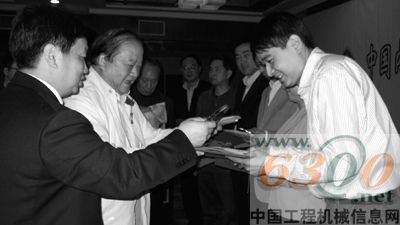 张小虞 内燃机