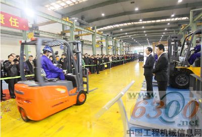 龙工叉车