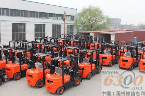 威肯叉车