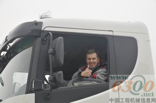 华菱重卡试驾