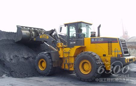 港口多面手——徐工zl50g装载机施工忙